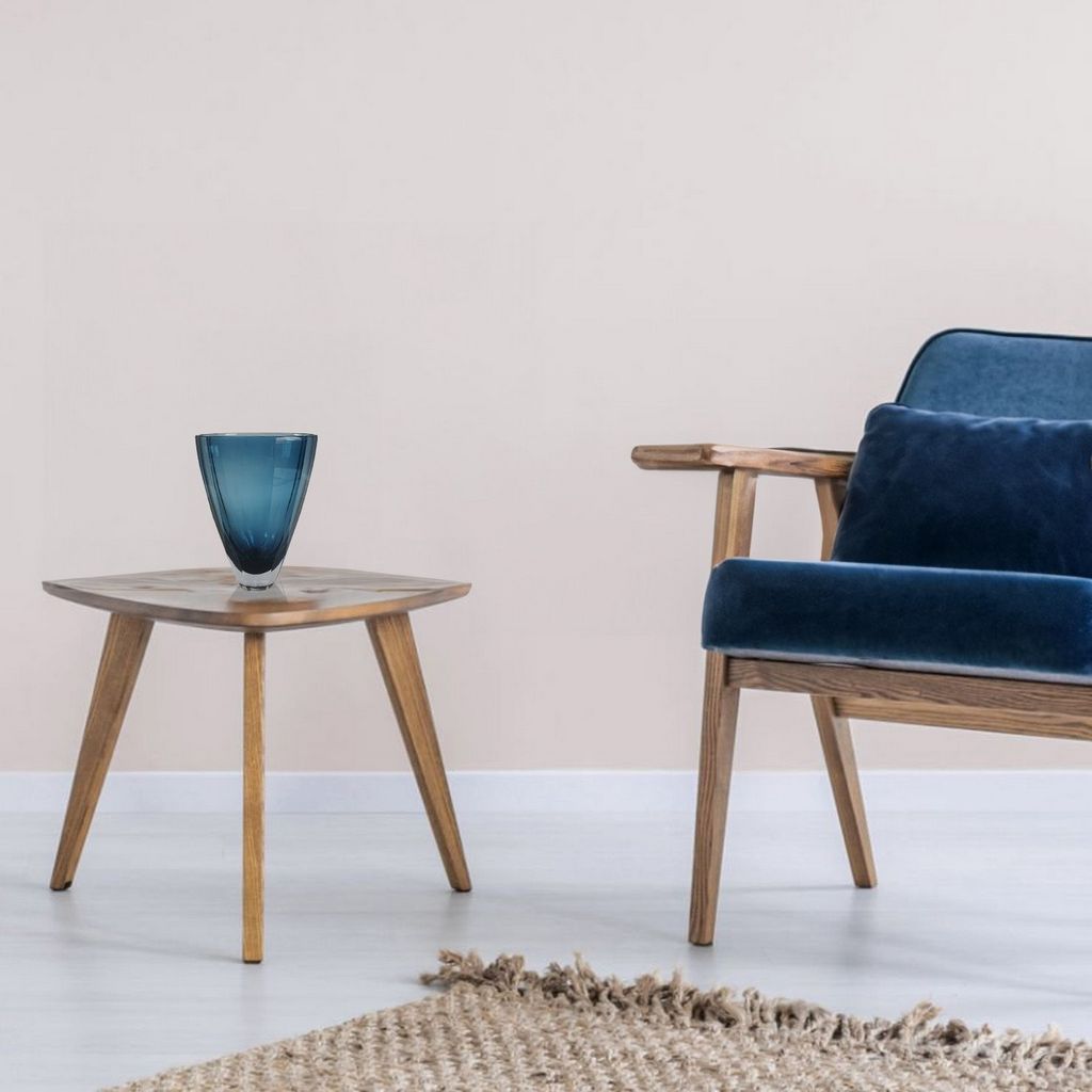 GV410 BLUE VASES