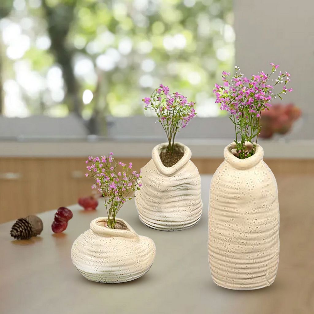 CESE330 WHITE VASES