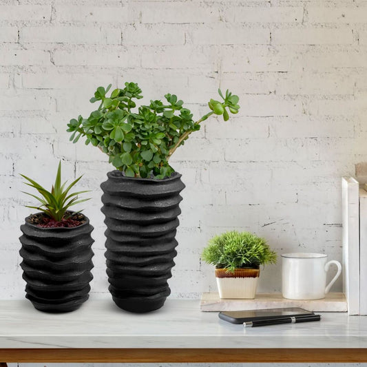 CESE337 BLACK VASES