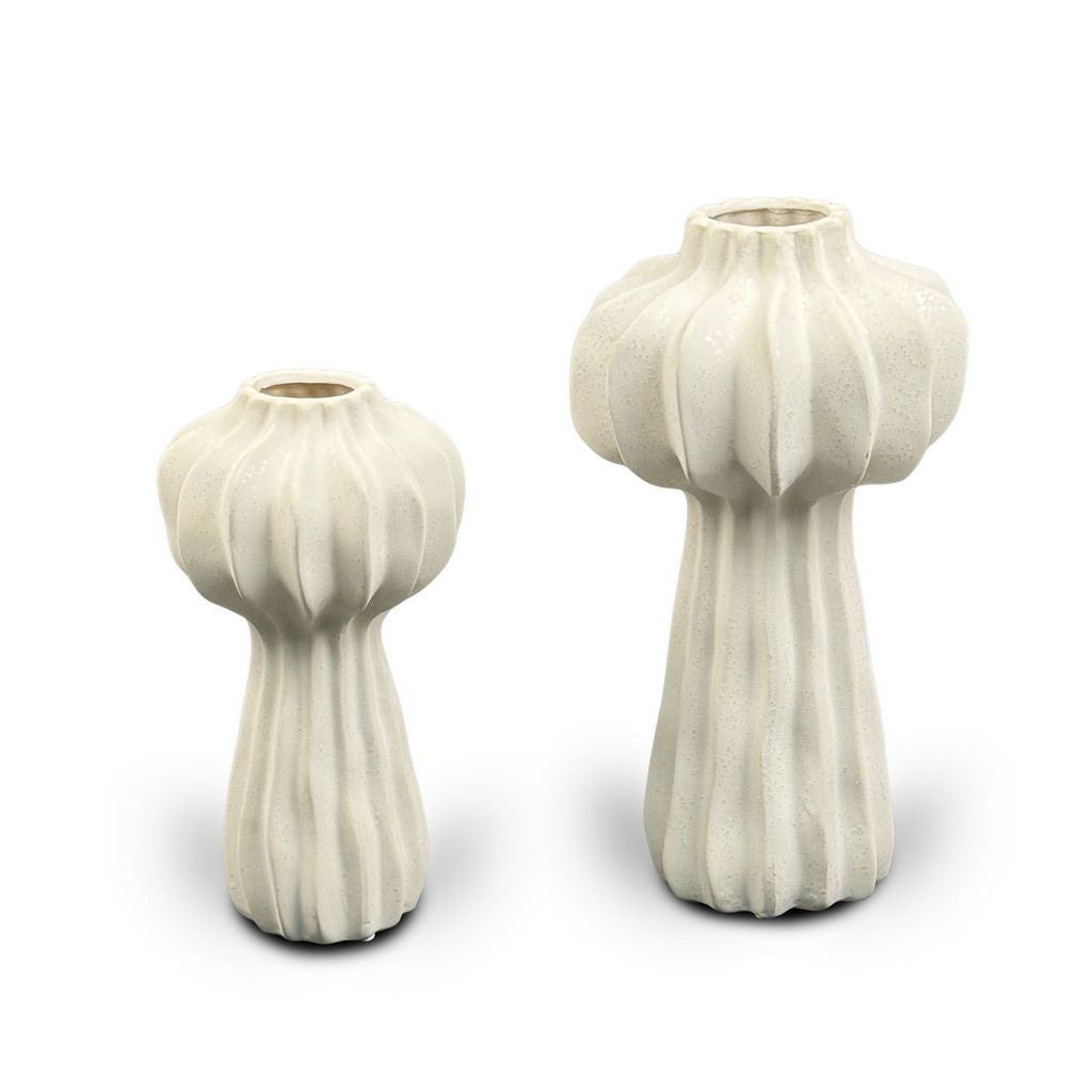 CESE339 WHITE VASES