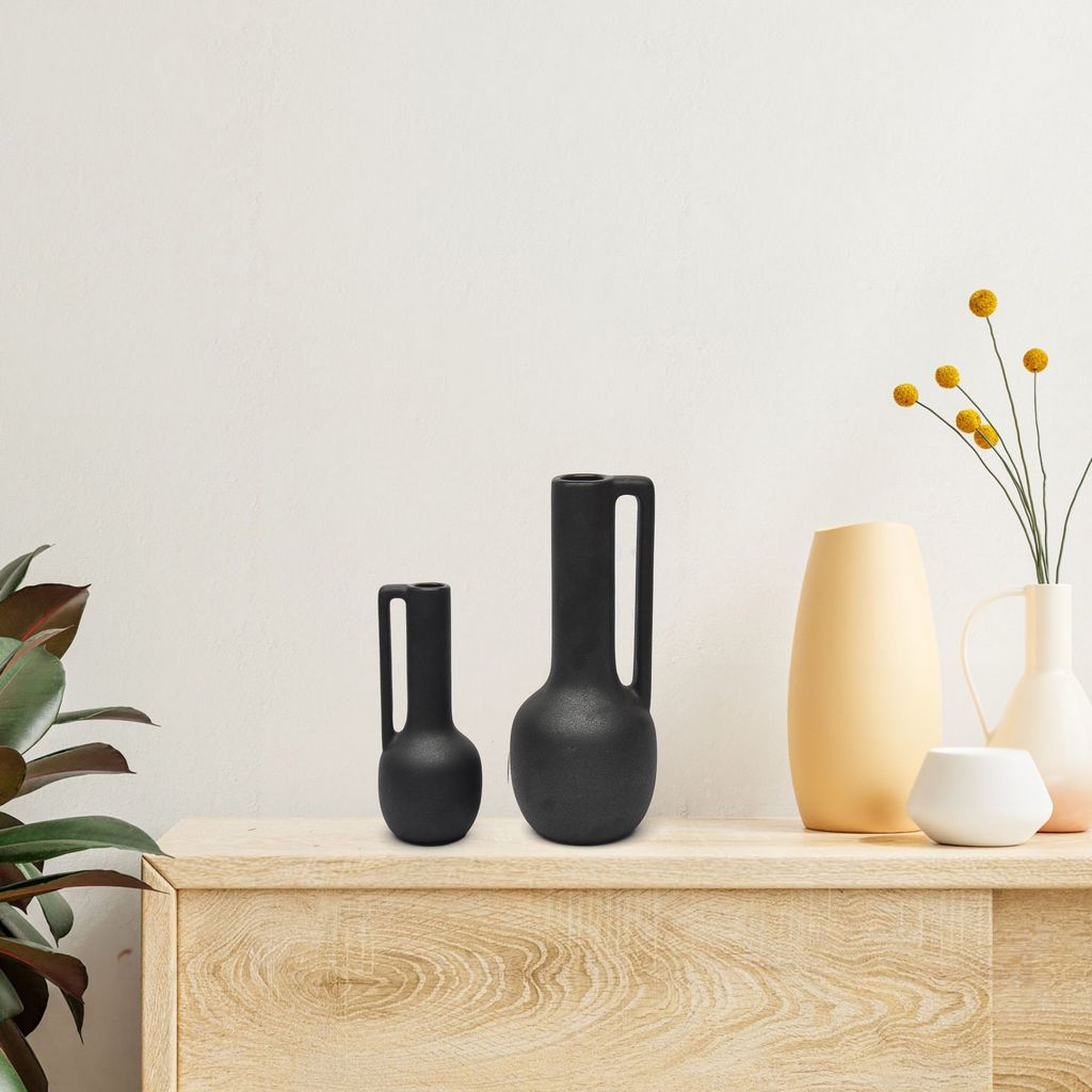 CEJA265 BLACK VASES