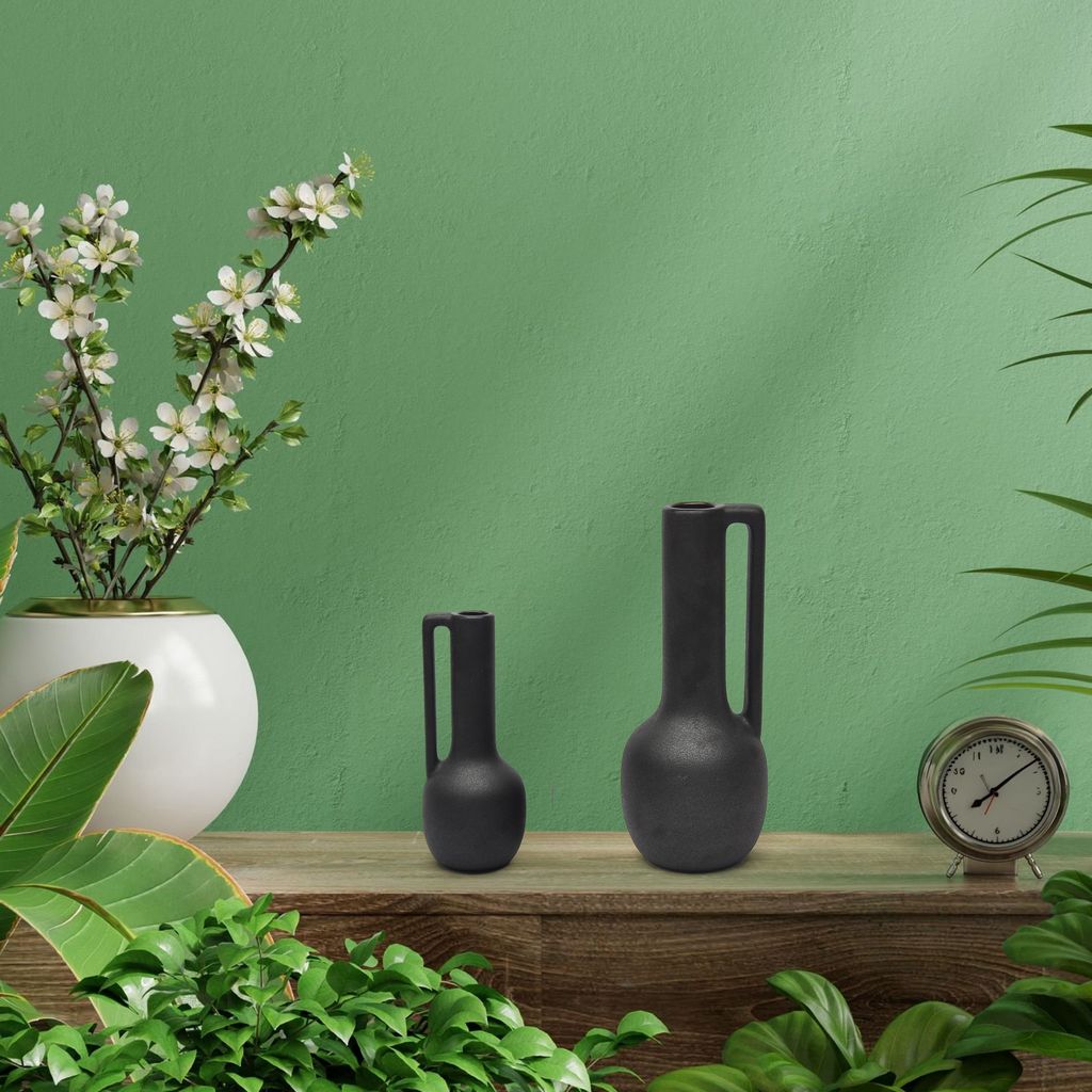 CEJA265 BLACK VASES