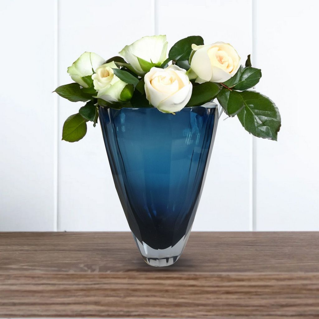 GV411 BLUE VASES